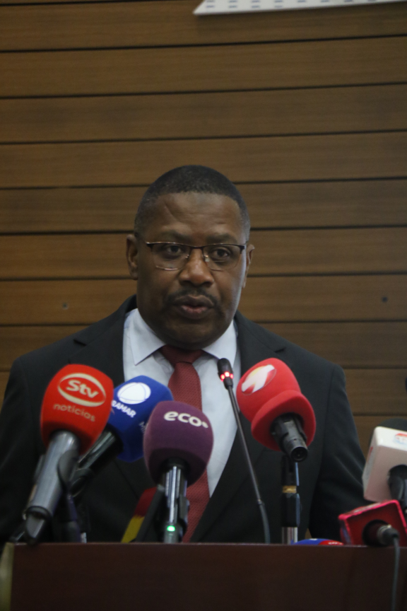 DISCUROS DE SUA EXCELÊNCIA VICENTE JOAQUIM IMEDE, SECRETÁRIO DE ESTADO NA CIDADE DE MAPUTO POR OCASIÃO DE APRESENTAÇÃO DAS LEIS QUE CRIAM A INSPECÇÃO GERAL DO ESTADO E A INSPECÇÃO GERAL DE SEGURANÇA ALIMENTAR E ECONÓMICA