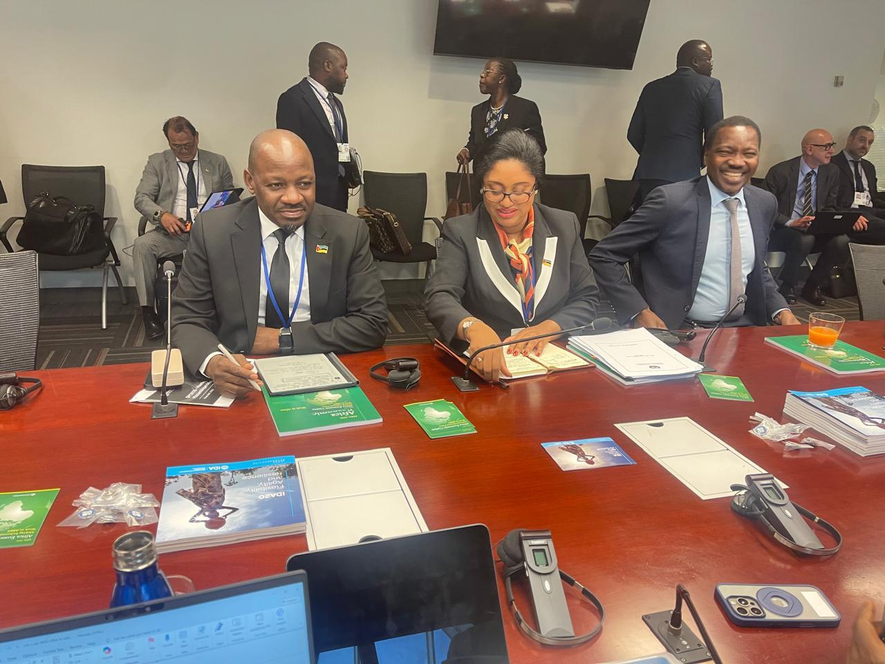 Sua Excelência Inocêncio Impissa, Ministro da Administração Estatal e Função Pública, participa nas Reuniões Primavera 2026 do Banco Mundial e Fundo Monetário Internacional, “Spring Meetings 2026”, em Washington DC, nos Estados Unidos de América